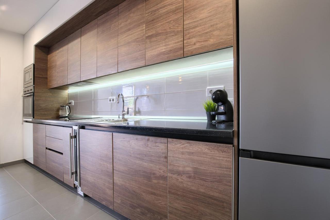 Beautiful Two-Bedroom Seaside Apartment In Premantura Exterior foto